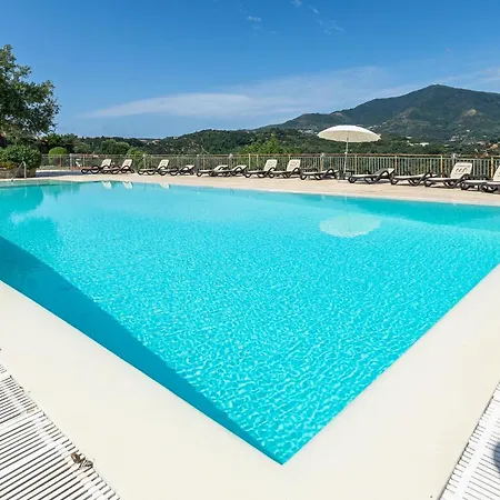 Holiday home Cozy In With Jacuzzi Stella Cilento