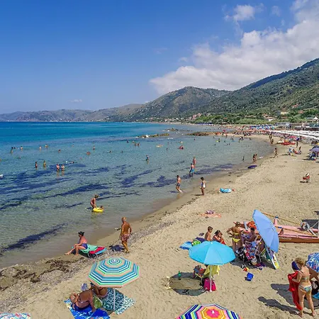 Holiday home Cozy In With Jacuzzi Stella Cilento